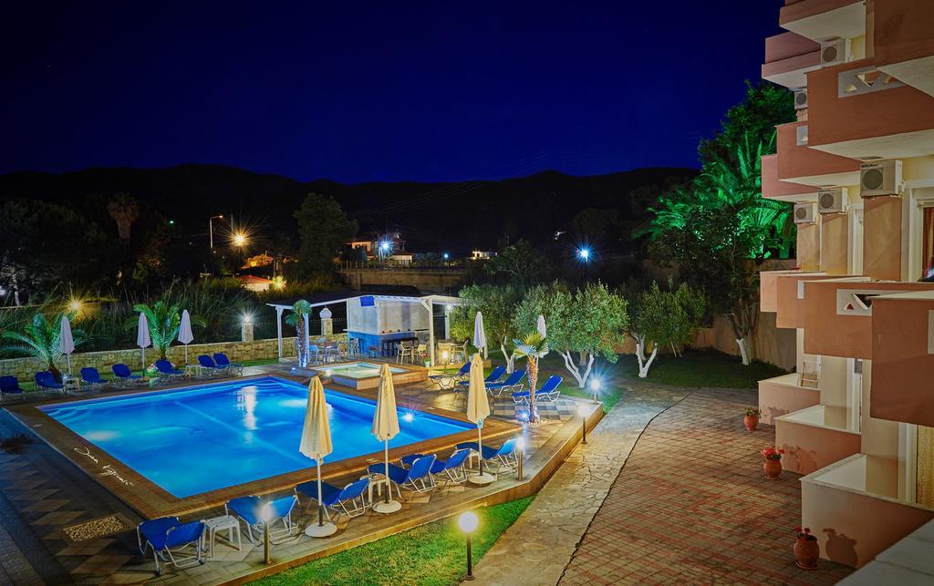 Hotel Stefani ซาร์ตี ภายนอก รูปภาพ