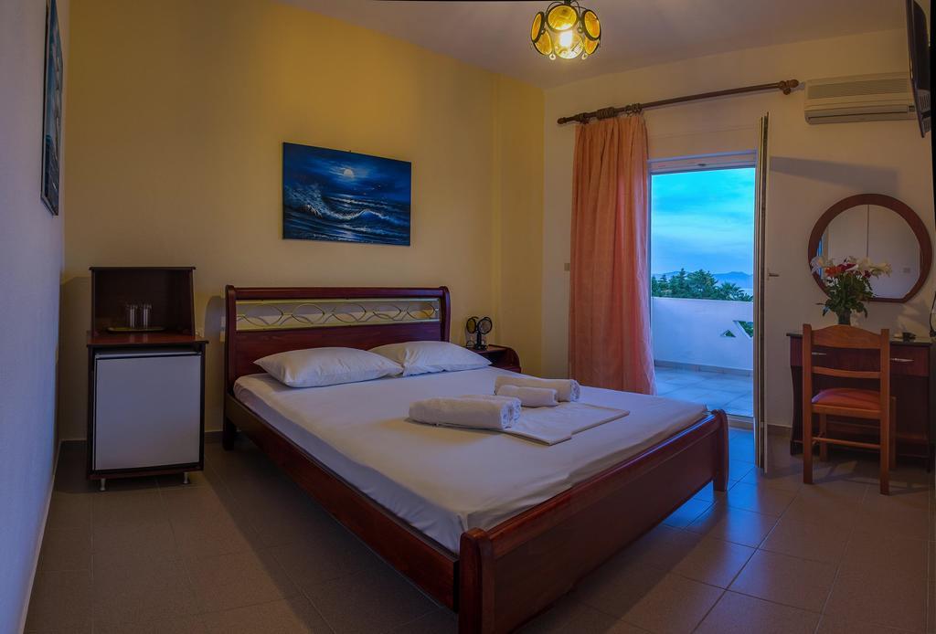Hotel Stefani ซาร์ตี ภายนอก รูปภาพ