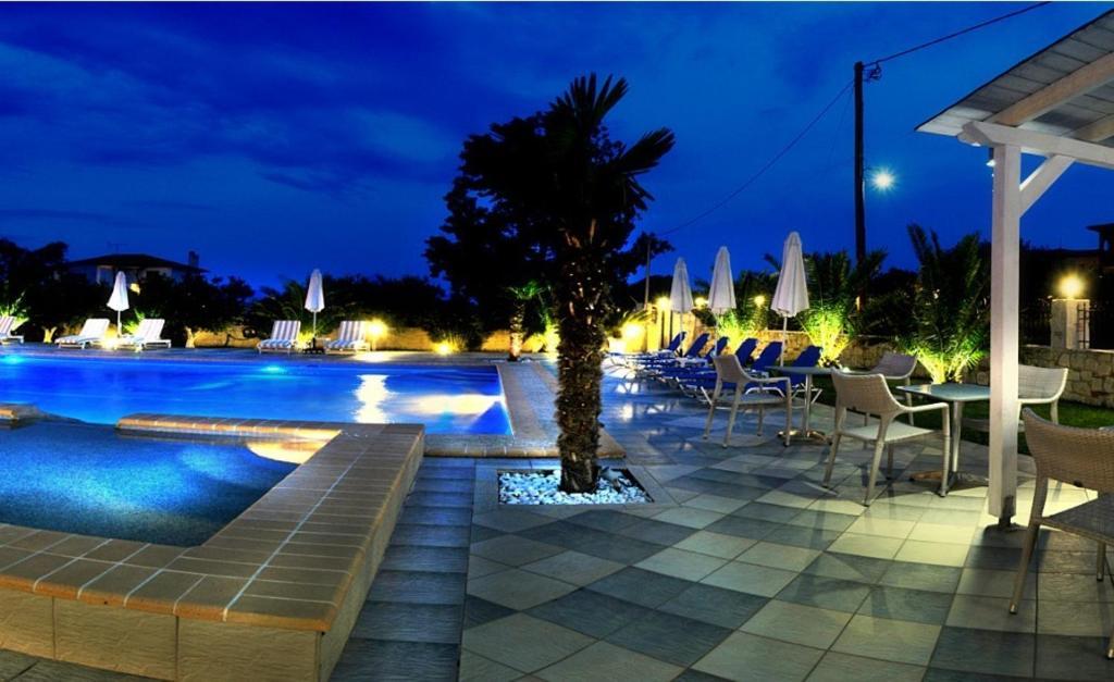 Hotel Stefani ซาร์ตี ภายนอก รูปภาพ
