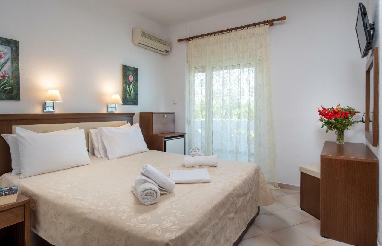 Hotel Stefani ซาร์ตี ภายนอก รูปภาพ