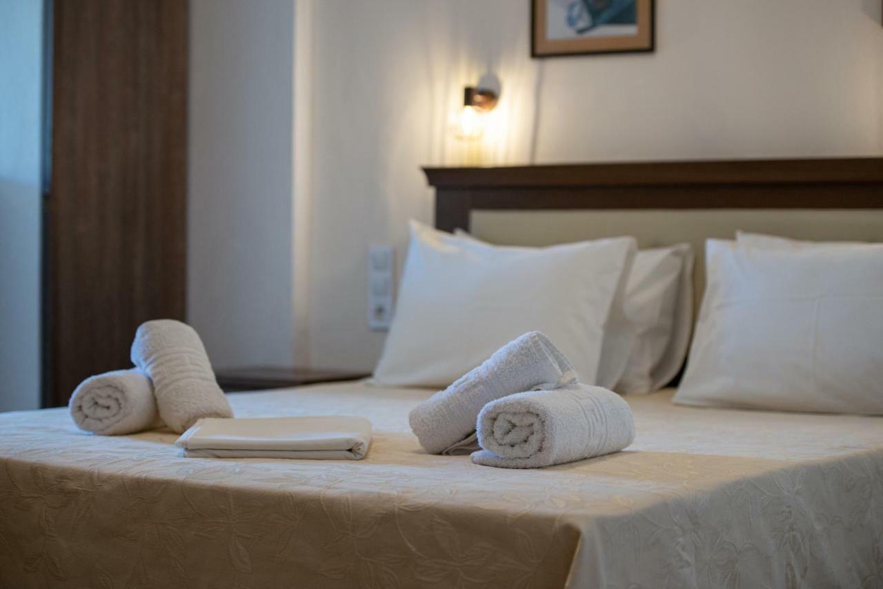 Hotel Stefani ซาร์ตี ภายนอก รูปภาพ